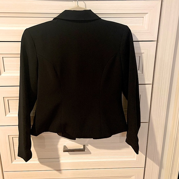 Cropped Blazer - Picture 2 of 2